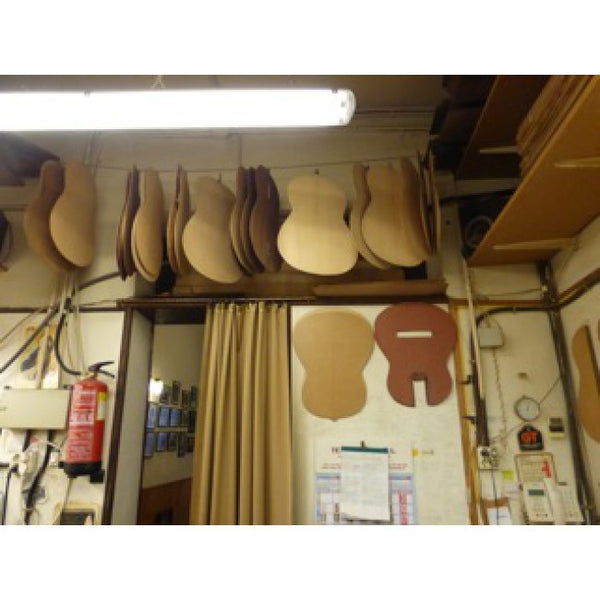 Guitar artisan shop